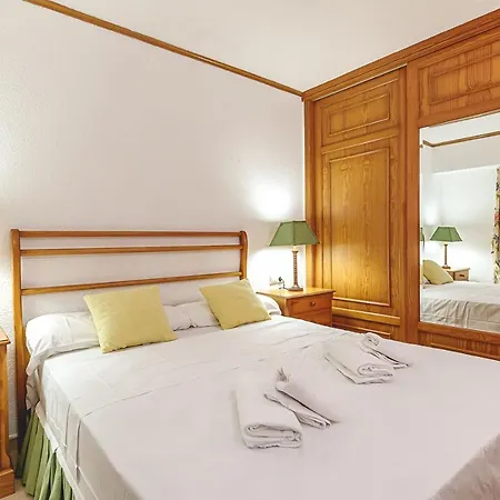 Regina In Playa San Juan With Ac And Pool Apartment